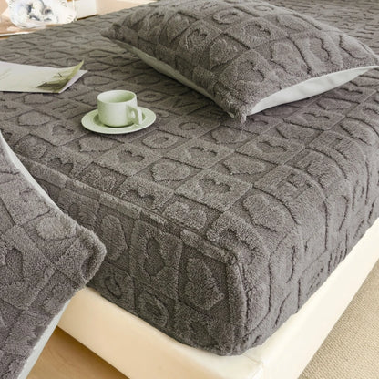 Solve & Shine Luxury Milk Velvet Fitted Sheet – Ultra-Soft & Stylish Bedding Essential!